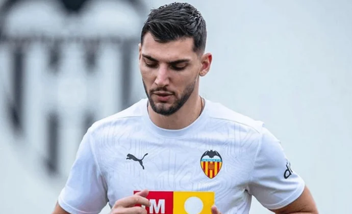 Rafa Mir recibe el alta médica y tendrá minutos en Copa