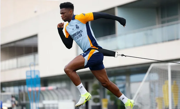 Tchouaméni empieza la semana con el grupo