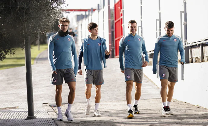 Griezmann no entrena por una intervención dental y será baja en Copa