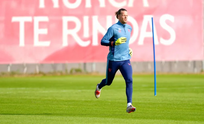 Nyland repite con el grupo. Lokonga y Gudelj, al margen