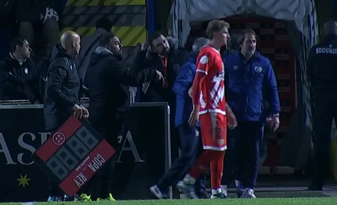 Pelayo se retiró con molestias del partido contra el Unionistas