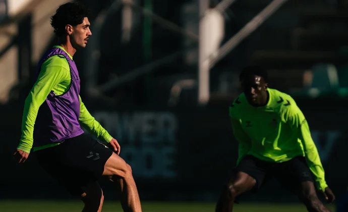 Lo Celso vuelve al grupo y siguen al margen Rui Silva y Fornals