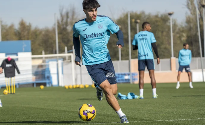 Haller y Raba entrenan con el grupo y Borja sigue pendiente de Brasanac