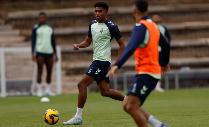 Las Palmas completa la sesión del miércoles con tres bajas