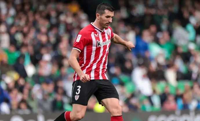 De Marcos, Vivian y Prados se reservan un sitio en el once de Vitoria