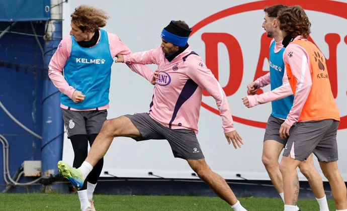 Calero sigue integrado con el grupo y Gragera es la única baja