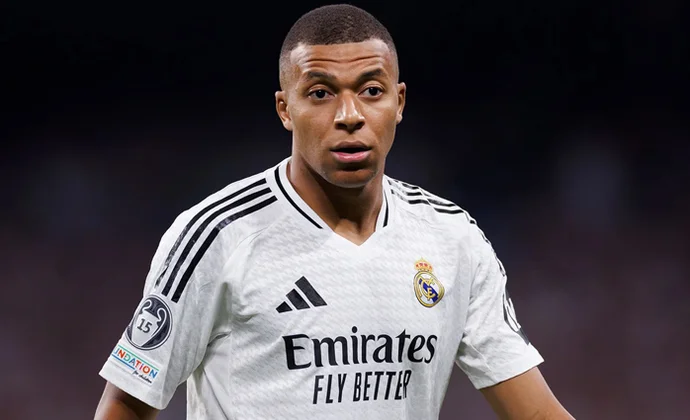 El parte médico oficial de Kylian Mbappé y el posible tiempo de baja.