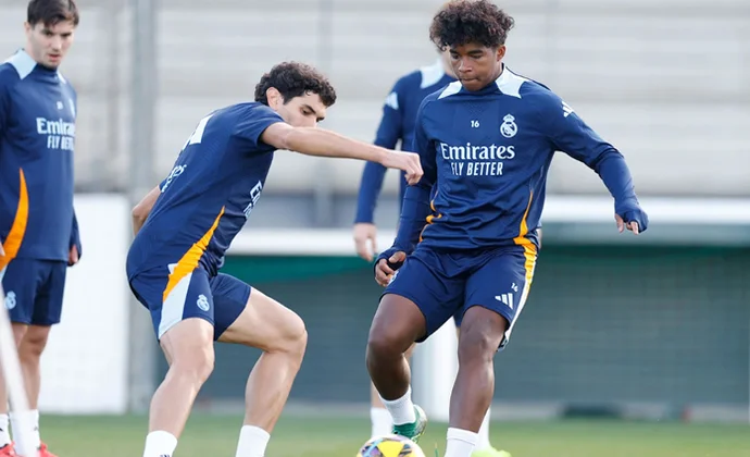 Bellingham vuelve al trabajo al margen por gestión de cargas