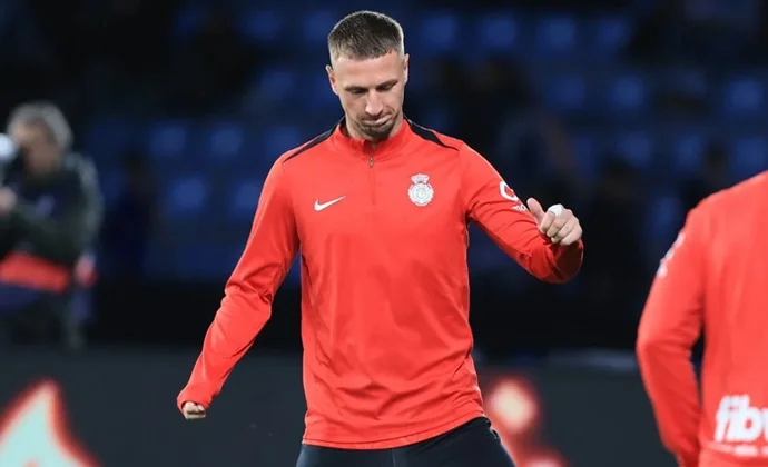 El Mallorca se prepara para el mercado: Llabrés y Luna cedibles, Van der Heyden transferible