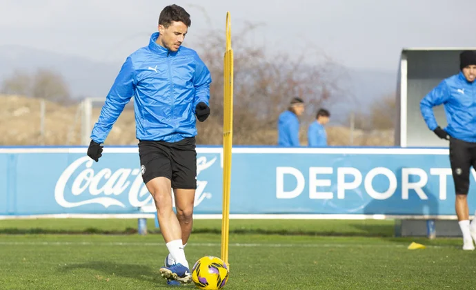 Benavídez vuelve a acusar molestias y será baja contra el Athletic