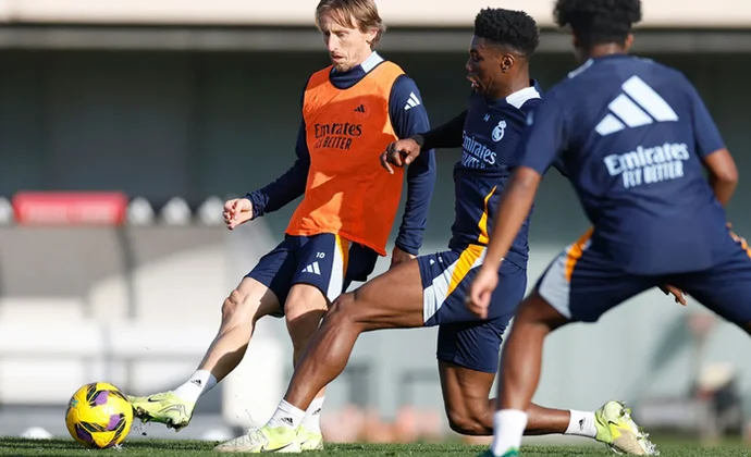 Camavinga y Bellingham completan la sesión del viernes con total normalidad