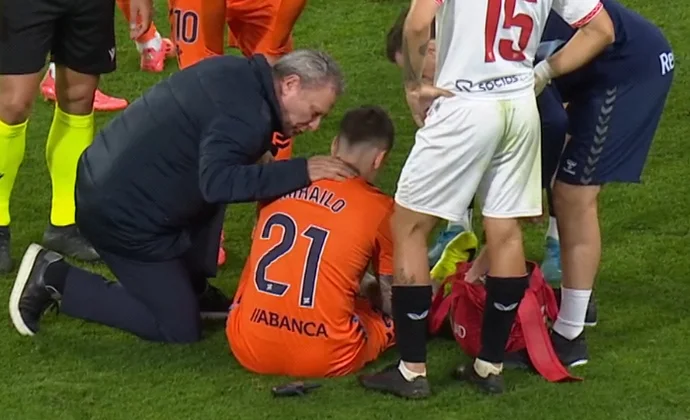 Ristic se retira lesionado del partido en el Sánchez Pizjuán