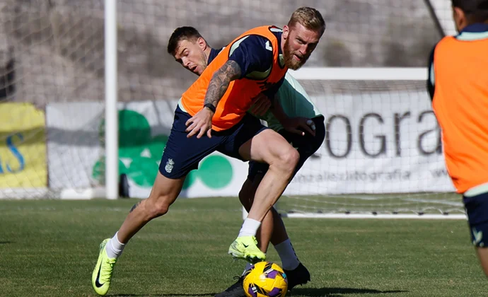 Sinkgraven vuelve al grupo y Martínez tiene las bajas de Viti y Moleiro