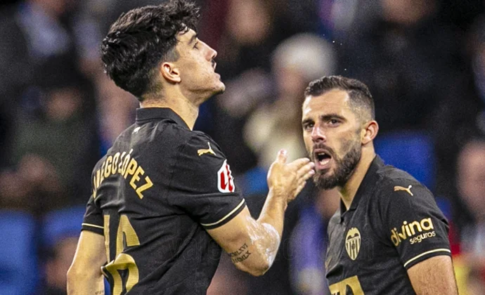 Tàrrega, Barrenechea y Diego López fueron sustituidos por calambres o fatiga