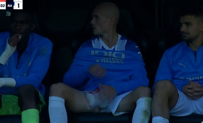 Guridi y Sivera se retiraron del partido de Mestalla por molestias