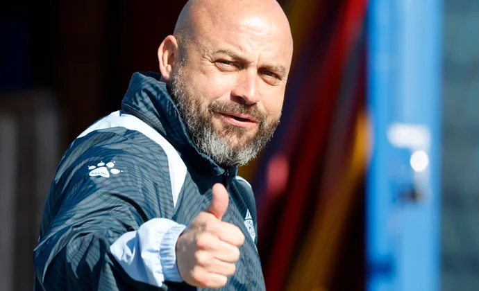 Manolo González seguirá como técnico del Espanyol pese a los resultados