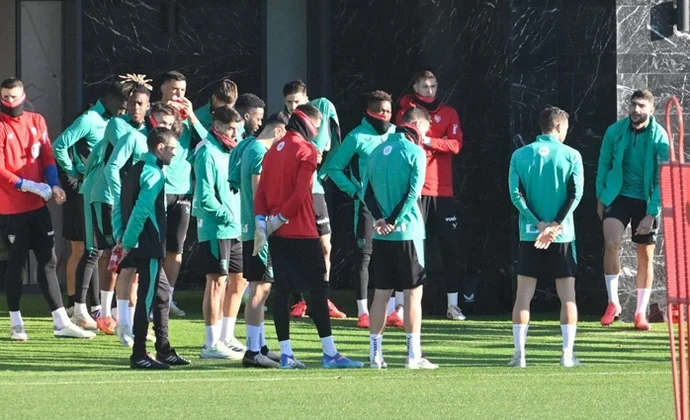 Vuelta al trabajo en Lezama con las bajas de Sancet y Galarreta