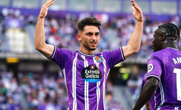 El Ajax prepara una oferta por Raúl Moro