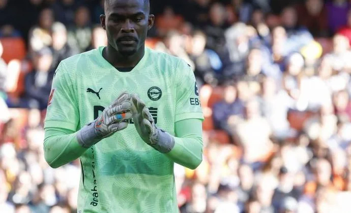 Jesús Owono, tres partidos a examen para convencer u obligar al club a ir al mercado