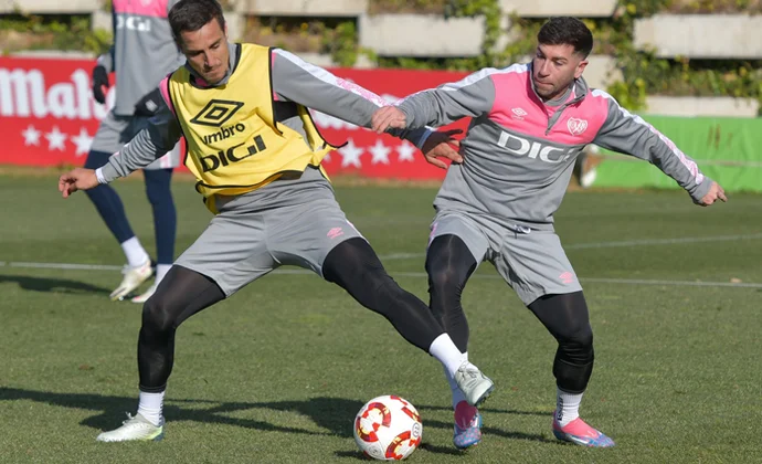 Álvaro García y Pelayo tocan balón, Méndez se retira tocado y siguen ausentes RDT, James y Montiel