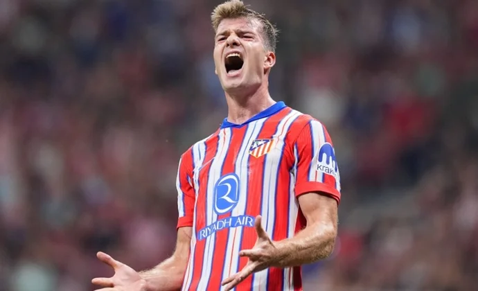 Un Sorloth indomable martillea la puerta del once titular a base de goles