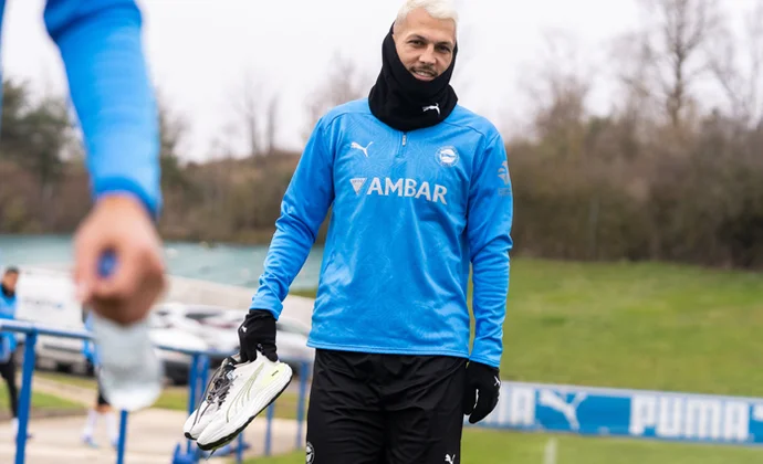 Sivera, única baja en el primer entrenamiento del año en Ibaia