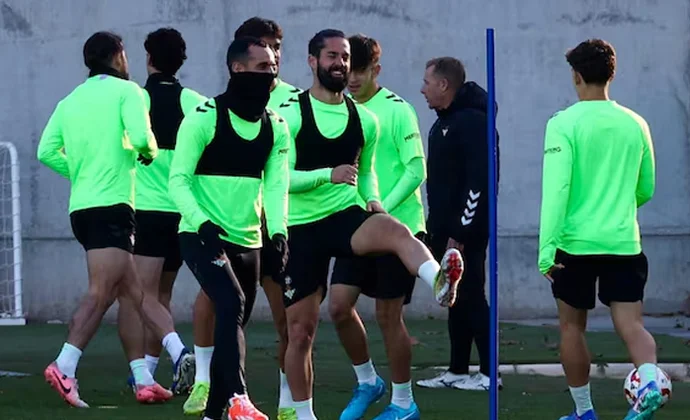 Fornals, Rui Silva y Bartra empiezan el año al margen del grupo