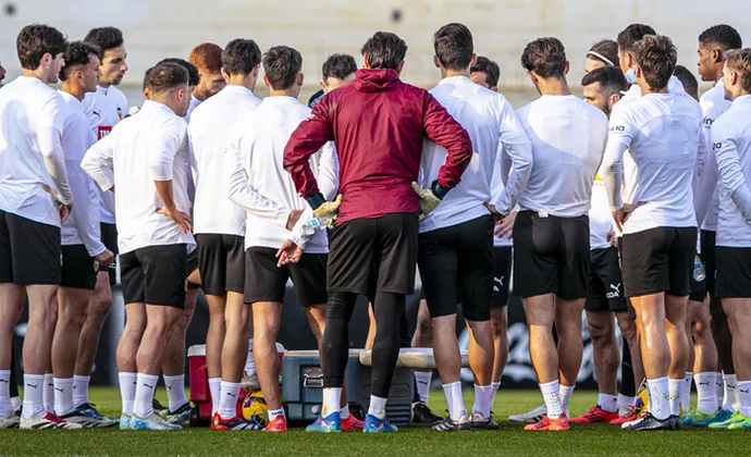 Gayà sigue trabajando parcialmente y Mamardashvili no llegará al partido