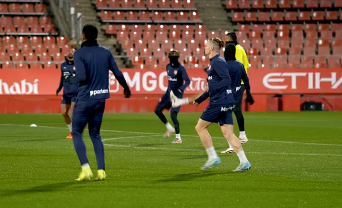 Tsygankov y Jastin completan la sesión. Romeu, Portu, Iván Martín, Arnau, Misehouy y Asprilla, bajas