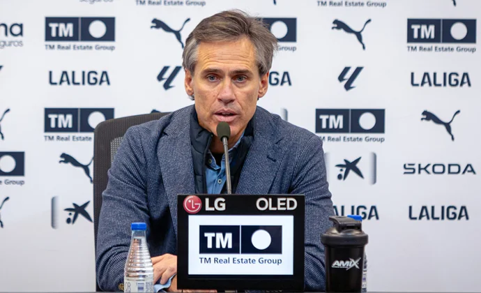 Corona habla de Sadiq, Foulquier, el lateral derecho, el mercado y la plantilla