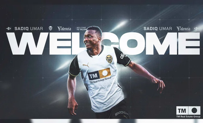 Umar Sadiq es oficialmente nuevo jugador del Valencia