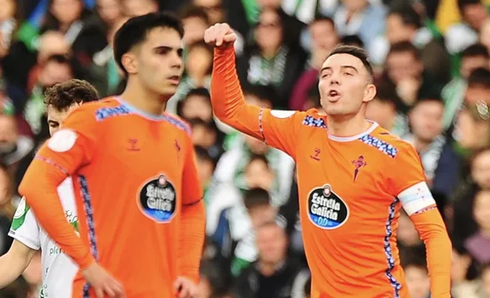 Iago Aspas pidió el cambio por una leve molestia en el gemelo