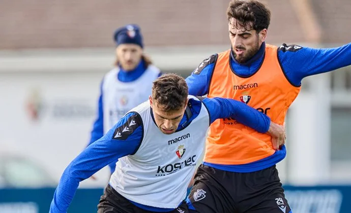 Arnaiz vuelve al grupo y Kike Barja hace una parte de la sesión