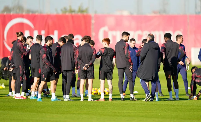 Söw repite con el grupo. Iheanacho, Ejuke y Nianzou, al margen