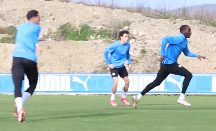 Coudet ensaya con Diarra como central ante las dudas con Mouriño