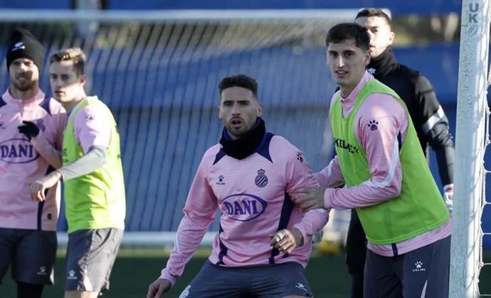 Lozano repite con el grupo y Manolo tiene dos bajas