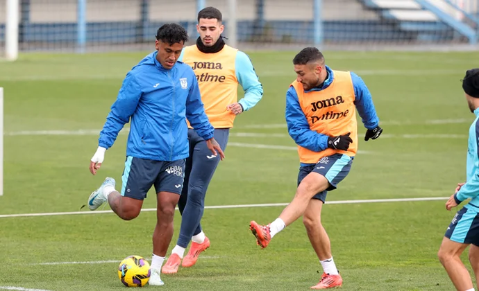 Raba, Sáenz y Haller, bajas en el entrenamiento del jueves