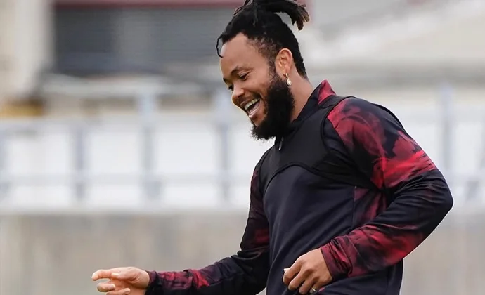 Ejuke se prueba parcialmente con el grupo en el entrenamiento del jueves