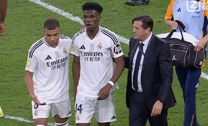 Tchouaméni tuvo que ser retirado por un golpe en la cabeza, pero tranquiliza a la afición