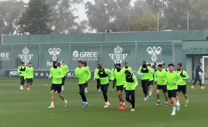 Rui Silva, Bartra, Marc Roca y Fornals siguen con el grupo, pero Chimy al margen