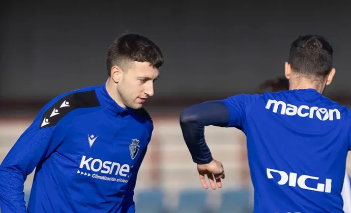 Bryan Zaragoza, única baja en el entrenamiento del viernes