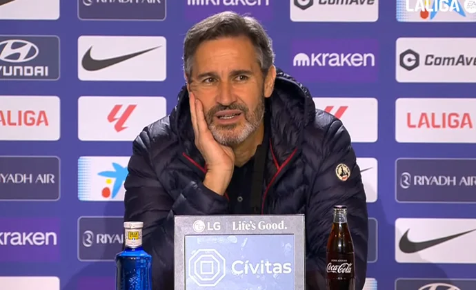 Vicente Moreno trata de explicar la suplencia de Budimir y el sistema