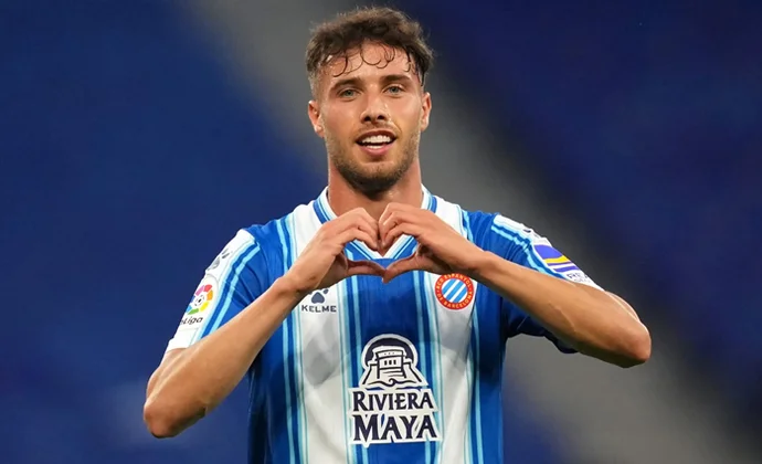 Aseguran que Javi Puado ha aceptado una oferta del Sevilla para fichar en junio