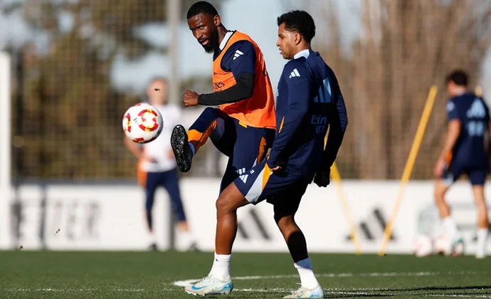 Valverde, Bellingham, Mbappé gestionan las cargas al margen y Camavinga se ausenta por gripe