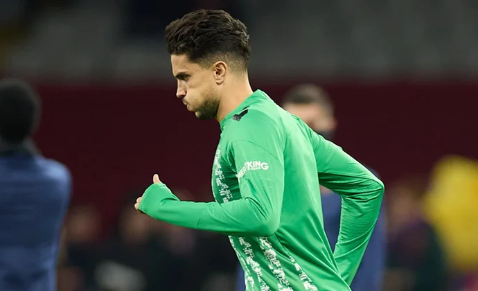 Bartra fue sustituido en el descanso al sufrir un golpe en el primer tiempo