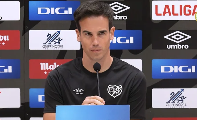 Íñigo Pérez, sobre James, Kubo, Batalla, Cárdenas, la Real Sociedad y los dos canteranos