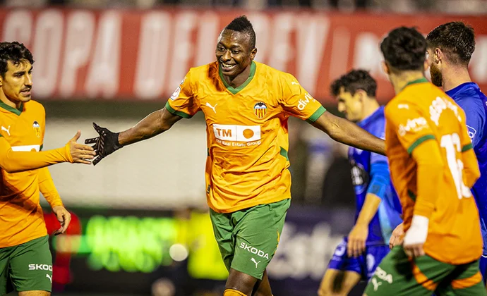 El Valencia decidirá en las próximas horas si pagar a la Real para eliminar la cláusula del miedo de Sadiq