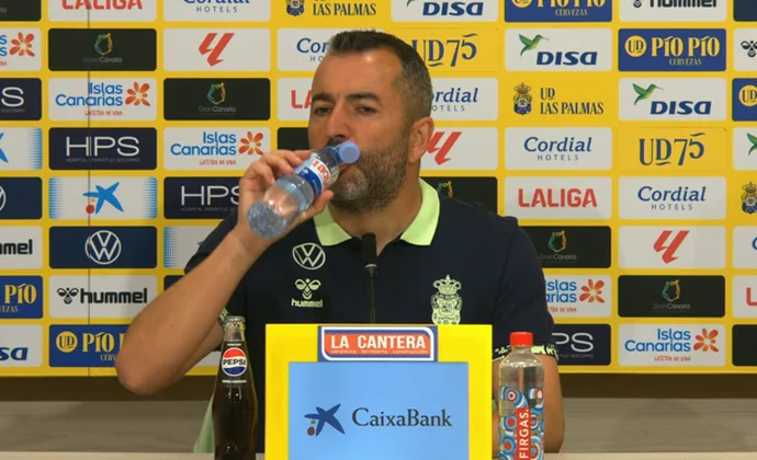 Diego Martínez habla del Real Madrid y se va por las ramas cuando le preguntan por Campaña, la baja de Essugo y Álex Suárez