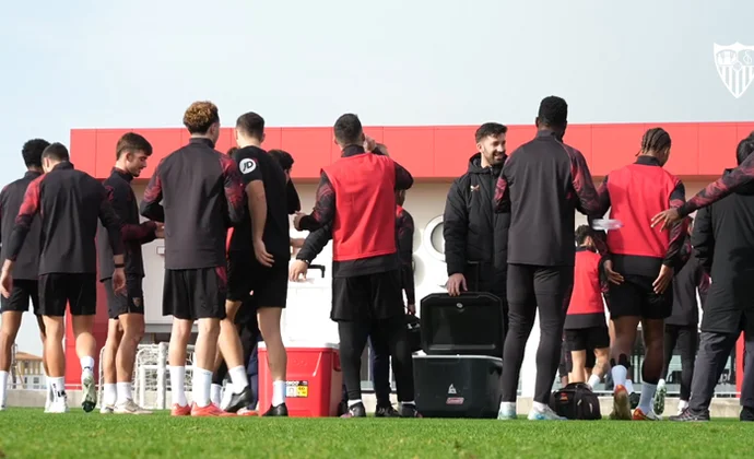 Pedrosa y Barco presentan sobrecargas y no se ejercitan con el grupo