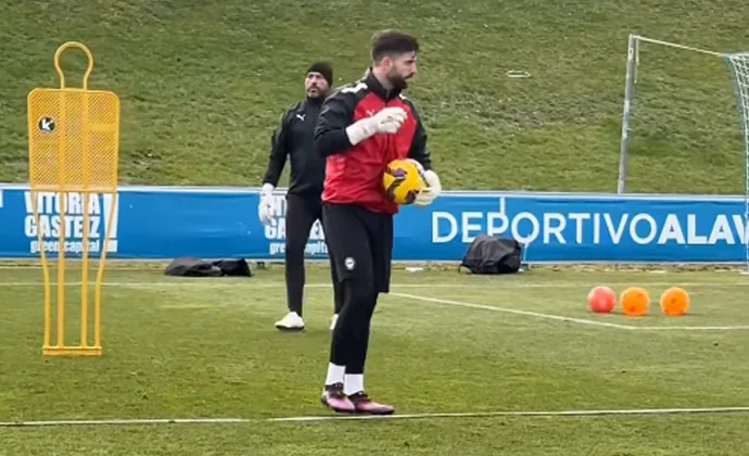 Sivera hace portería un mes después de su lesión y volverá antes de lo previsto